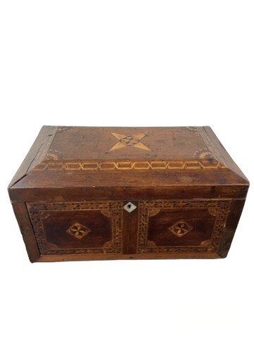 Exceptional 19th Century American Inlaid Box 66954