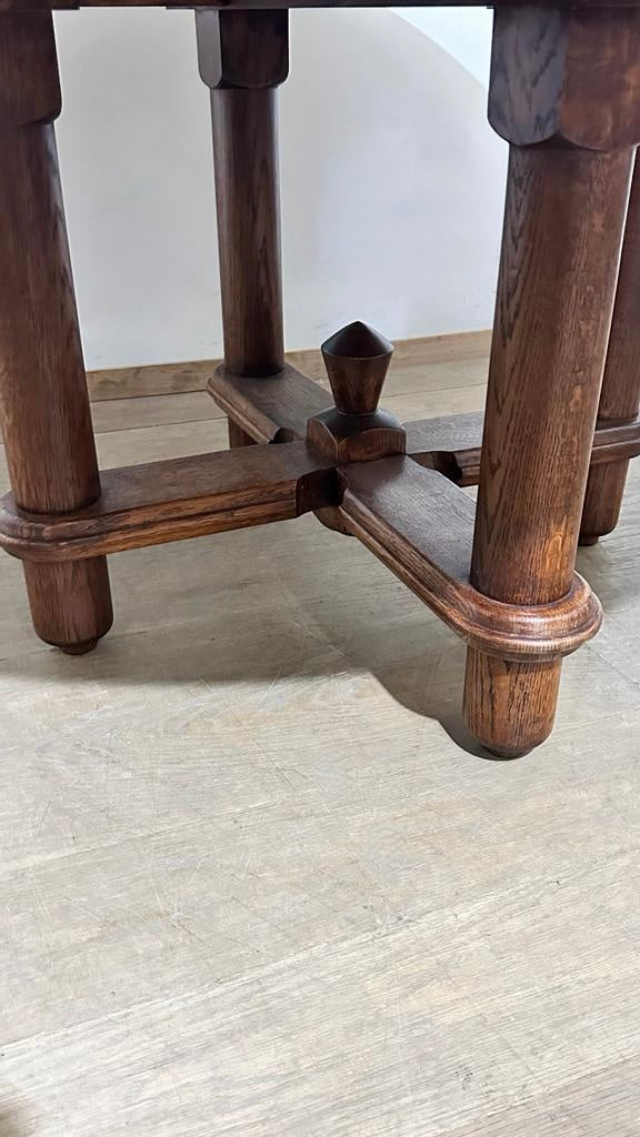 Guillerme et Chambron Round Dining Table