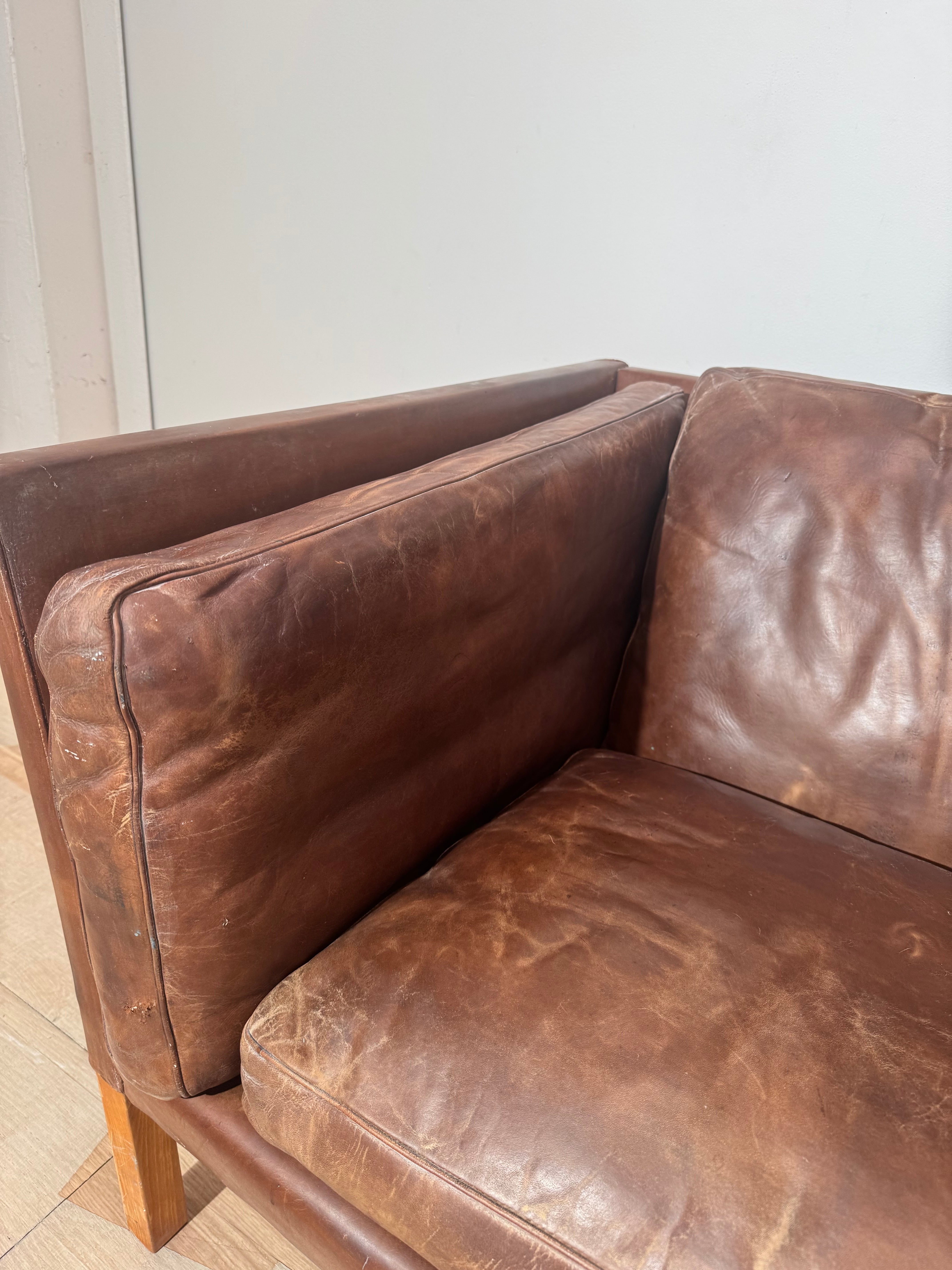 Orignal Fabulous Chocolate Brown Leather Sofa