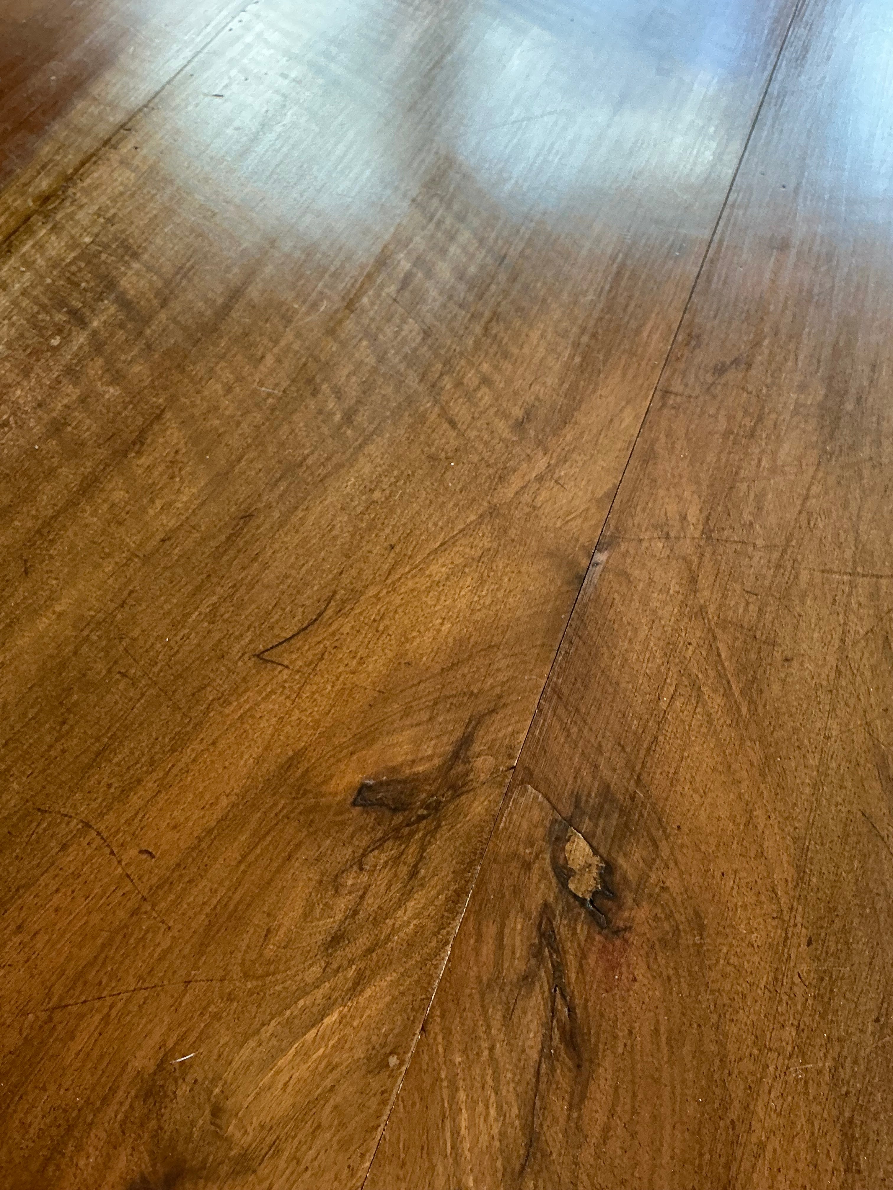 18th Century Walnut Dining Table with Pedestal Base