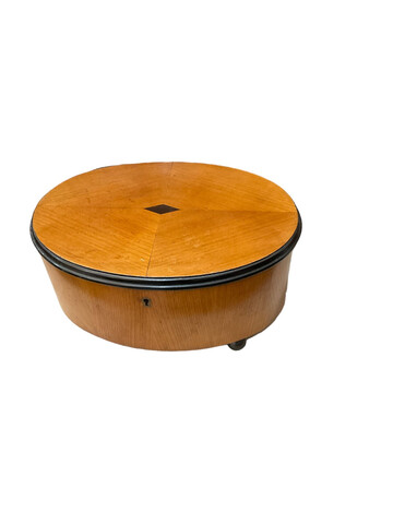 English Oval Wood Box 66145