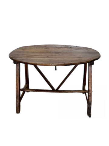 Exceptional 18th Century Walnut Dining Table 65989