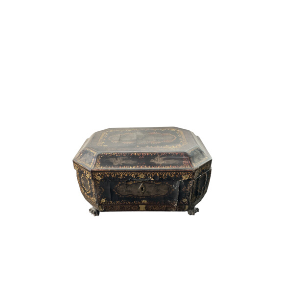 19th Century English Chinoiserie Box 77317