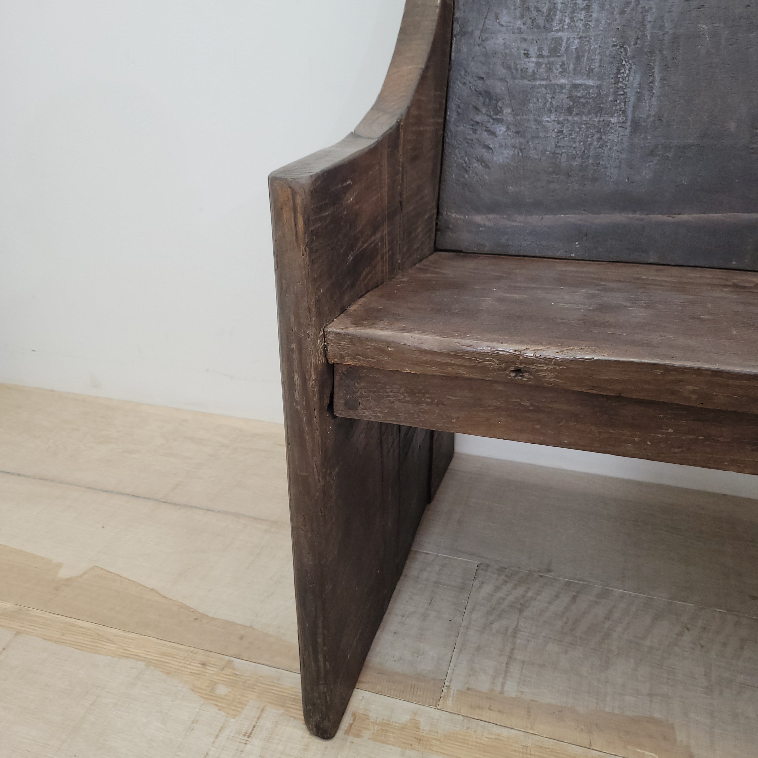 Limited Edition, 18th century walnut bench
