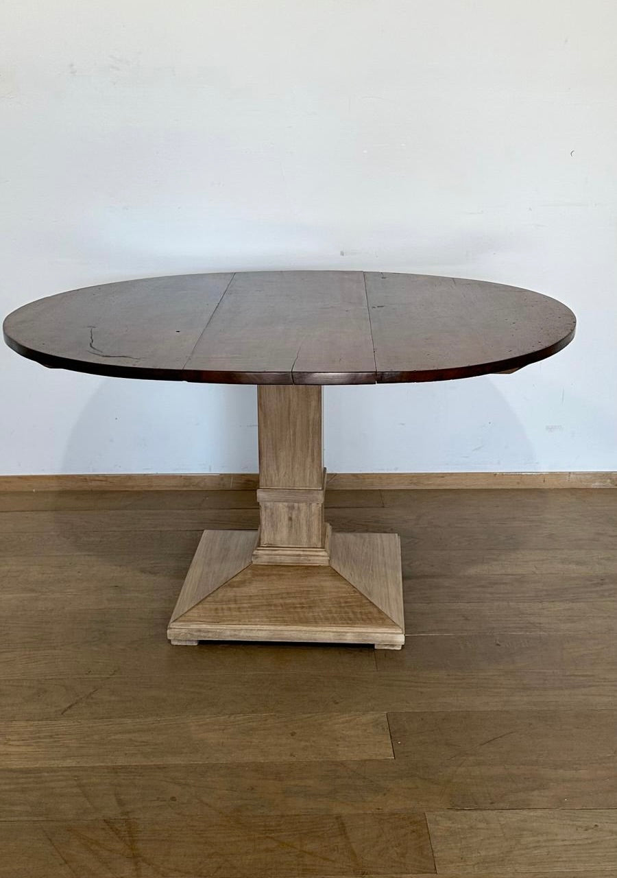 Exceptional 18th Century Walnut Top Dining Table