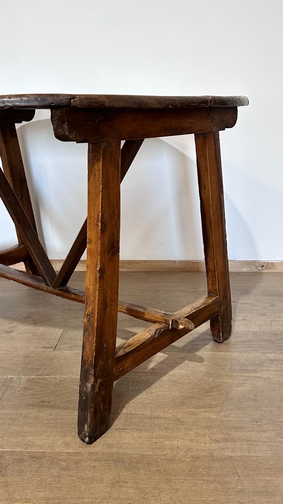 Exceptional 18th Century Walnut Dining Table