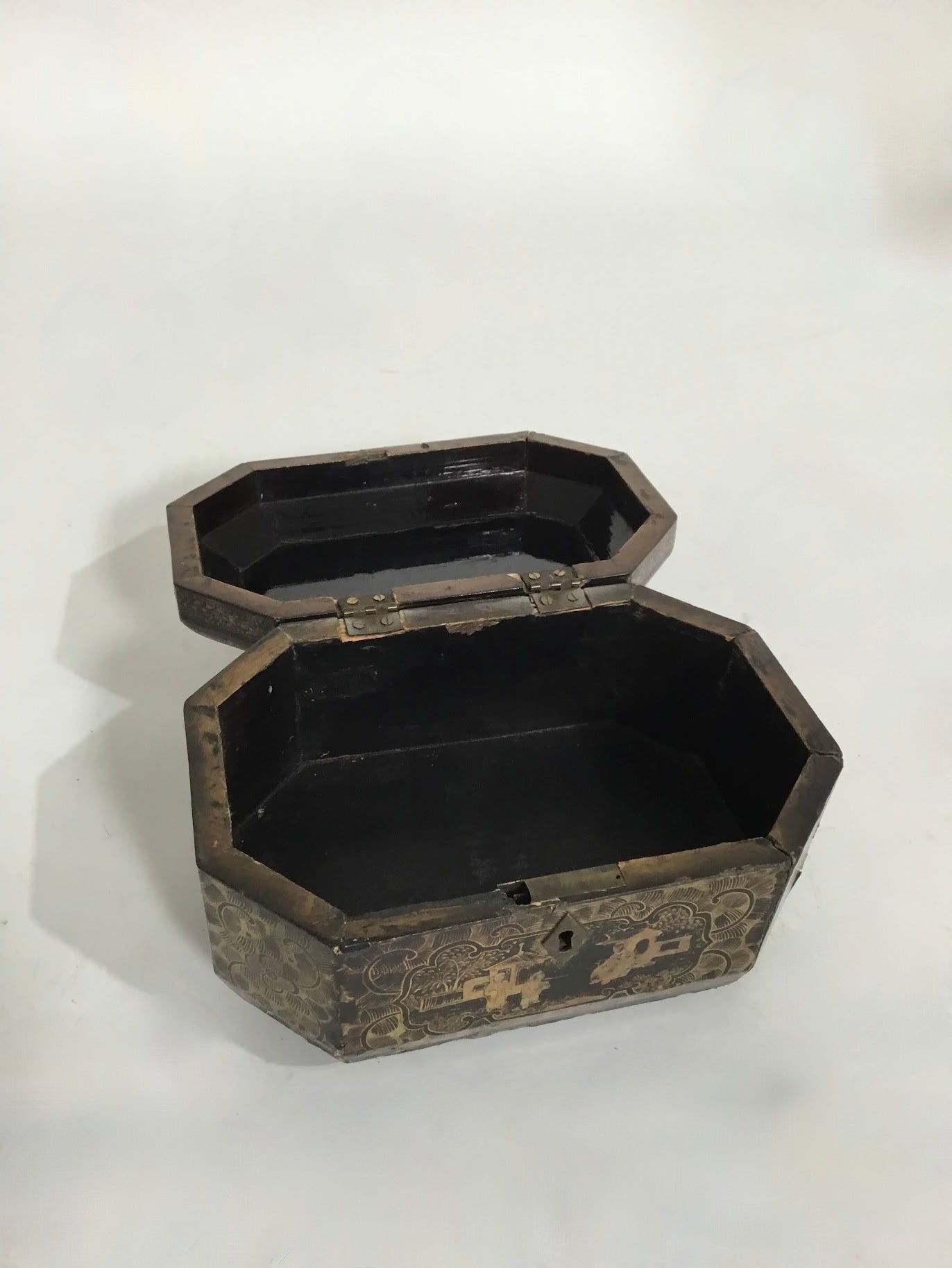 19th Century English Chinoiserie Box