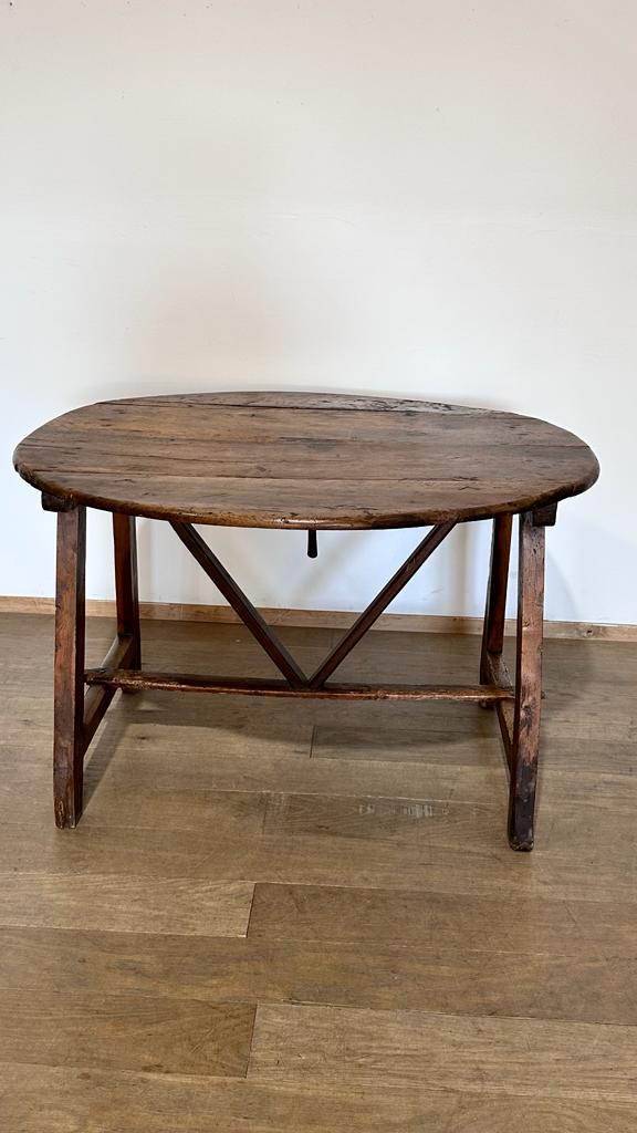 Exceptional 18th Century Walnut Dining Table