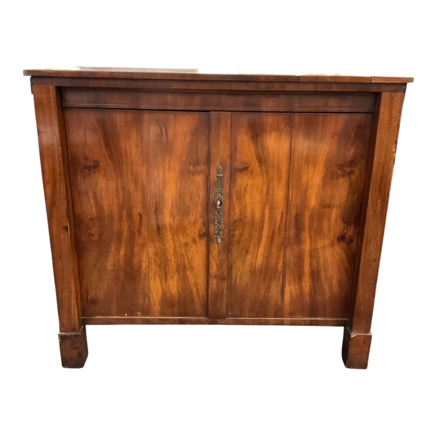 Neo Classic Cabinet