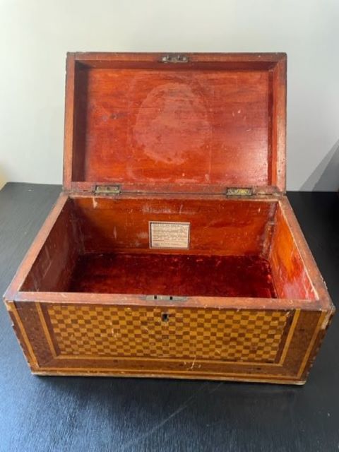 Large Prisoner Made Box