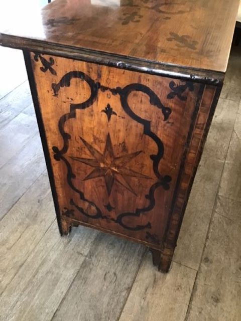 Early 18th Century Spanish Baroque Walnut Commode